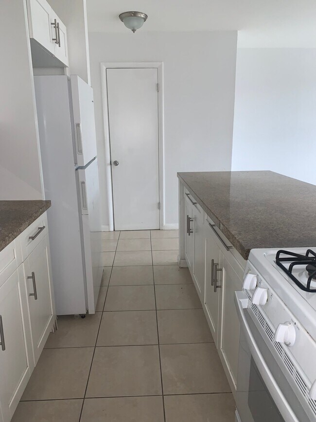 Foto del edificio - 1255 W 53rd St