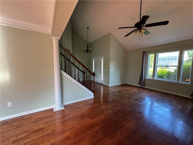 Building Photo - 4895 Evergreen Valley Way