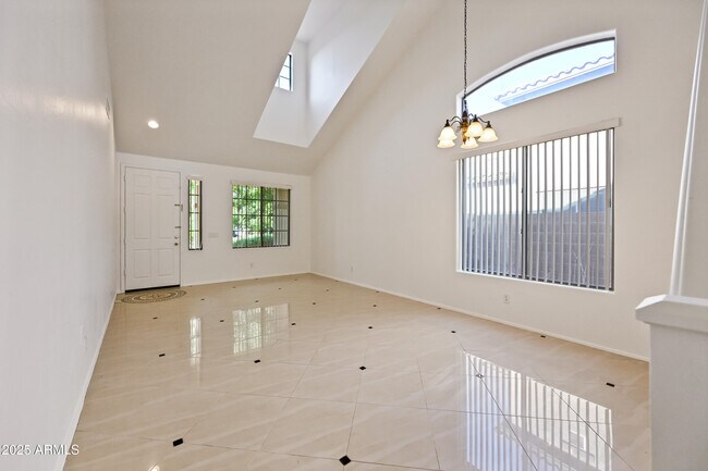 Foto del edificio - 1483 E Mia Ln