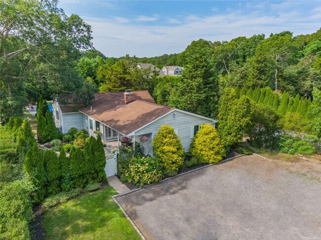 Building Photo - 50 Meeting House Rd