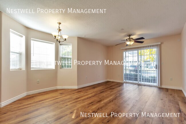 Building Photo - 1419 W Rutherford Ave