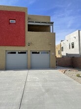Building Photo - 1509 Borrego Dr SE