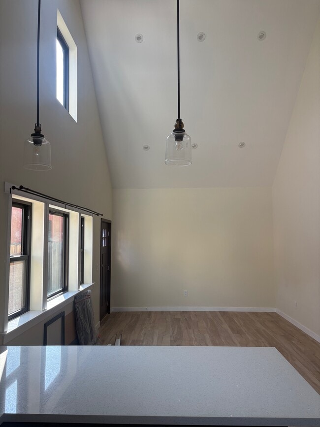 Foto del edificio - 3727 Gundry Ave