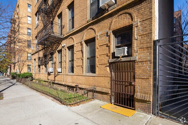 Foto del edificio - 3105 Brighton 3rd St