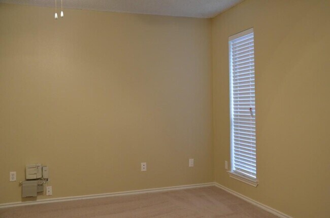 Foto del edificio - 2301 Scott Mill Cir