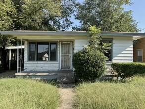 Building Photo - 621 Harlem Ave