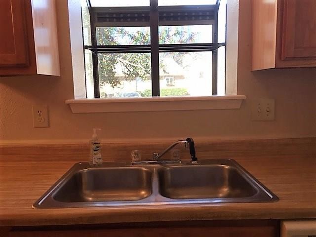 Foto del edificio - 1805 W Spring Creek Pkwy