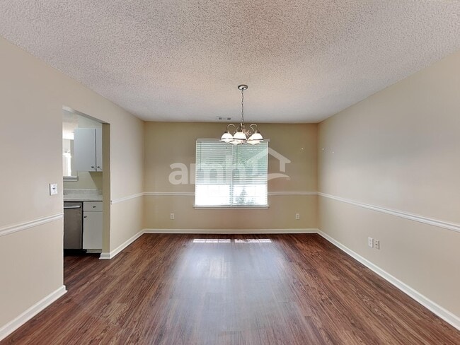 Building Photo - 4445 Tuckahoe Ct
