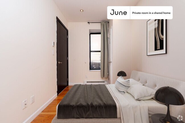 Building Photo - Private bedroom in 4 bed/2 bath Home