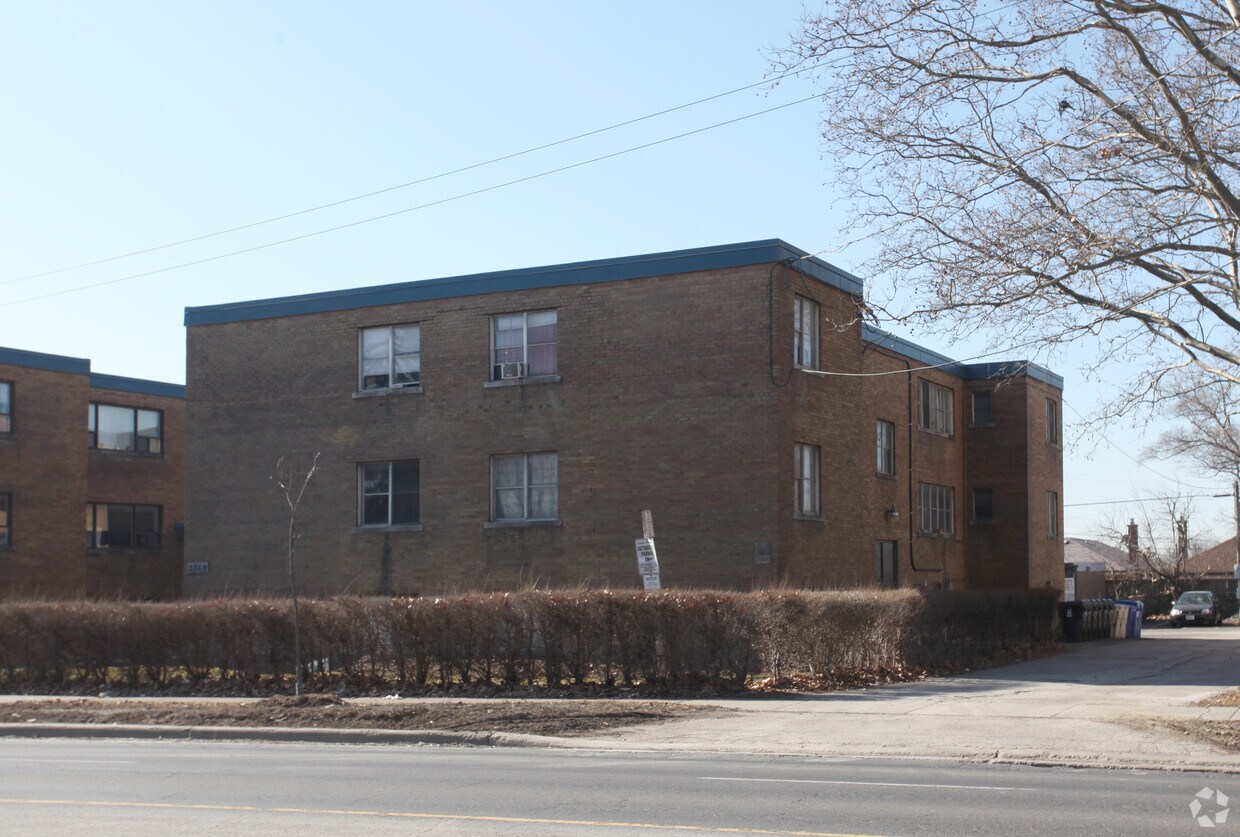 Primary Photo - 2550 Keele St