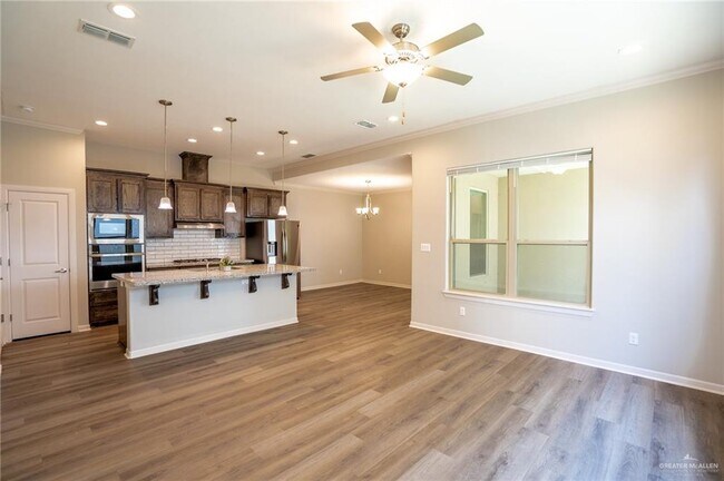 Foto del edificio - 10208 N 13th St