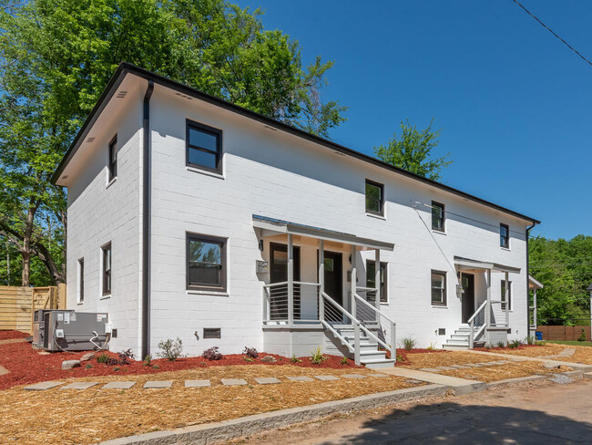 Building Photo - 734 E Lenoir St