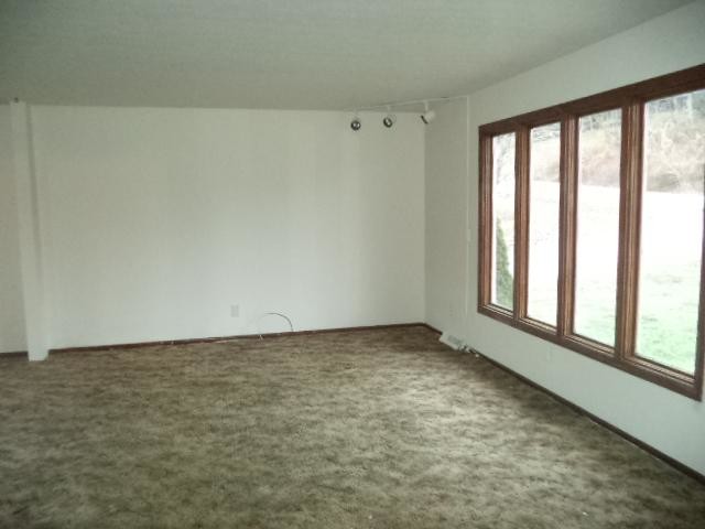 Building Photo - 15766 Pineview Dr