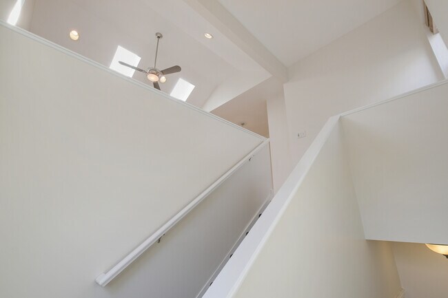 Foto del edificio - 920 S Claremont Ave
