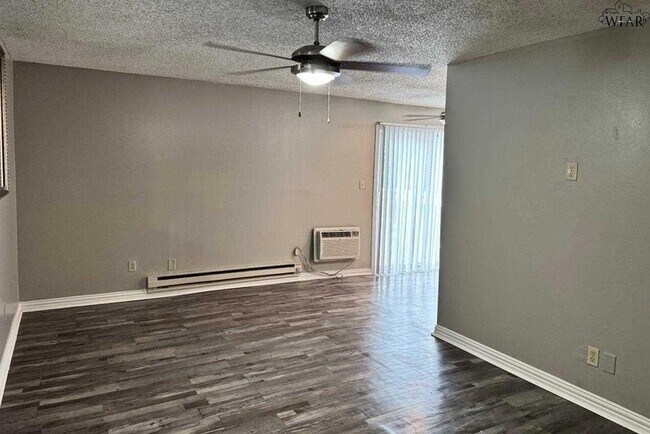 Foto del edificio - 2612 Southwest Pkwy