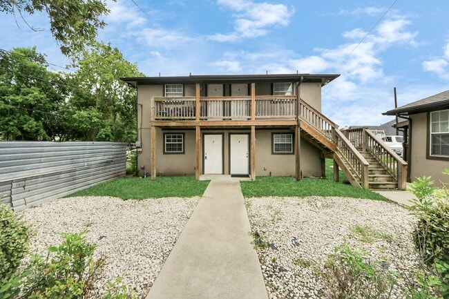 Building Photo - 706 Harris Ave