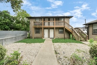 Building Photo - 706 Harris Ave
