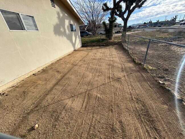 Foto principal - 6375 Linda Lee Dr