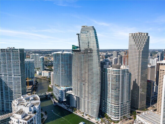 Building Photo - 300 Biscayne Blvd
