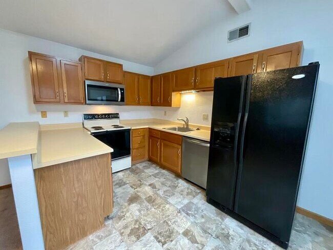 Building Photo - 208 Eagle Ridge