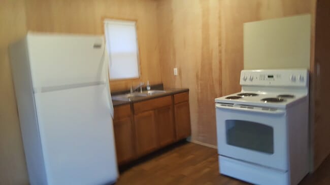 Full kitchen - 4182 FLOYD JOHNSTON RD