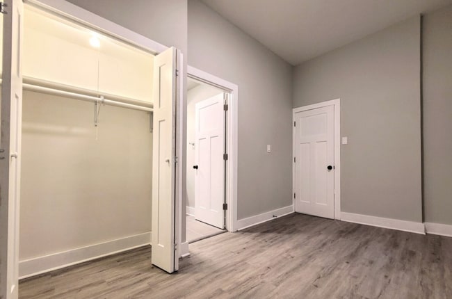 Building Photo - 1435 N Dearborn St