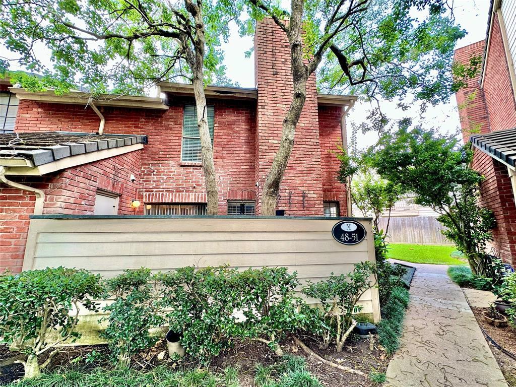 Primary Photo - 2211 S Kirkwood Rd