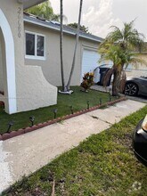 Building Photo - 26680 SW 125th Ave