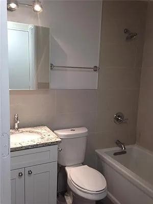 Building Photo - 350 W 50th St