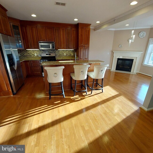 Foto del edificio - 12251 Roundwood Rd