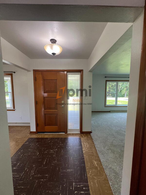 Foto del edificio - 12920 Cedar Lake Rd