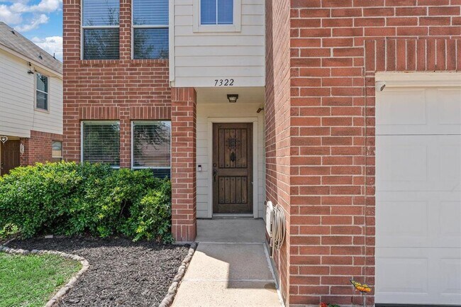 Foto del edificio - 7322 Foxbrook Dr