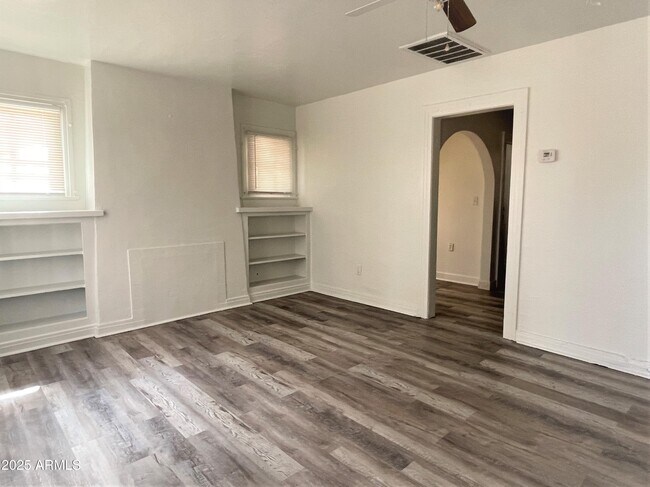 Foto del edificio - 1521 E McKinley St