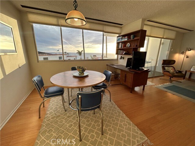 Foto del edificio - 420 Monterey Ln