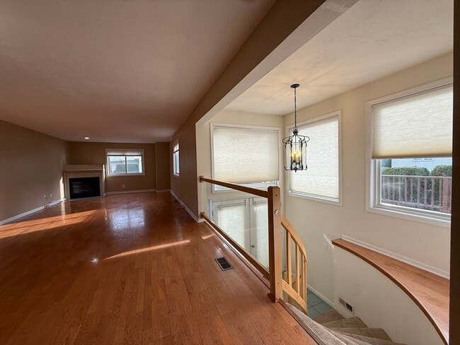 Building Photo - 227 Captain Eames Cir