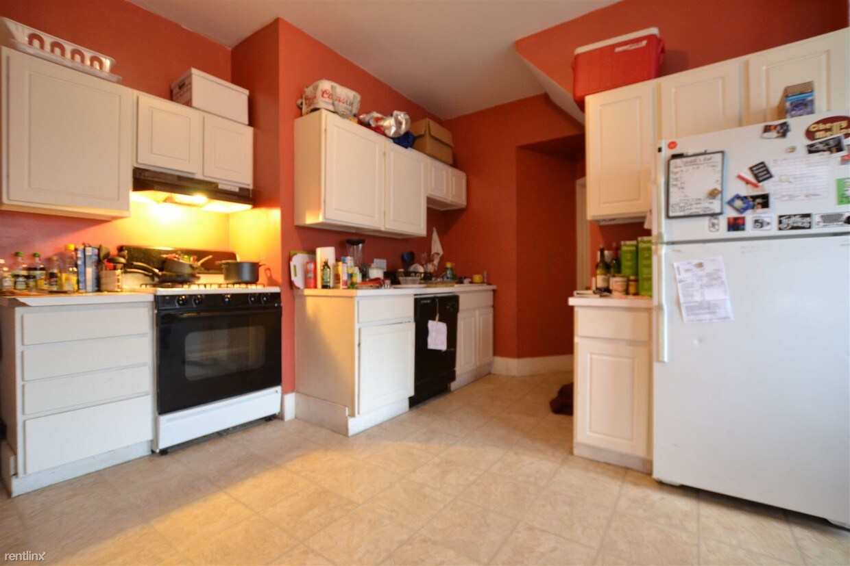 Foto principal - 12 Greylock Rd