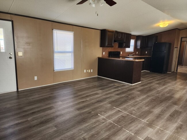 Foto del edificio - 1212 N Avenue K