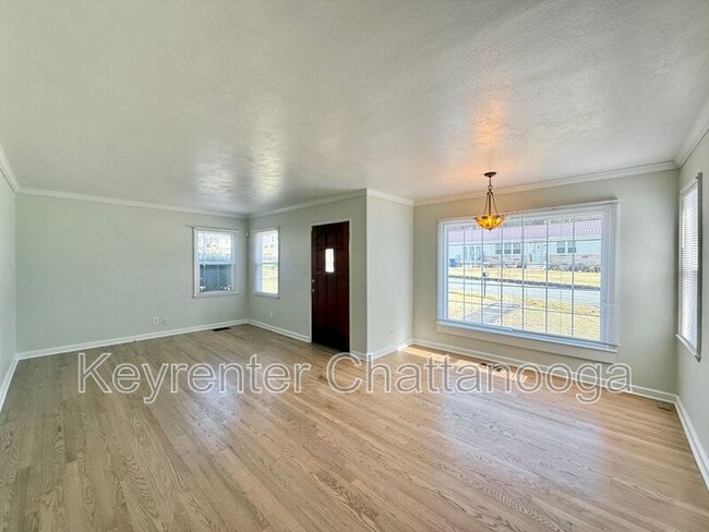 Photo - 4803 Orchard View Dr House