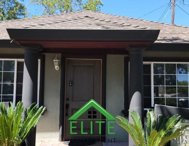 Building Photo - Beautiful 3-bedroom & 3 bathroom Home
