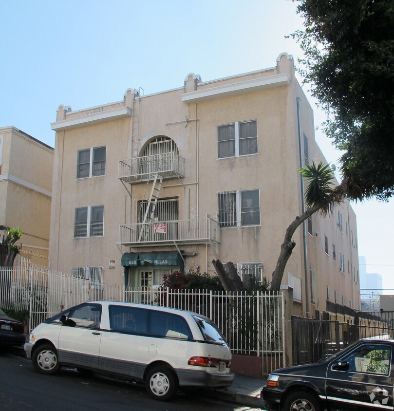 Building Photo - 626 Bonnie Brae Apartments
