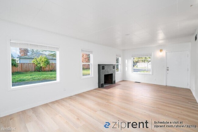 Foto del edificio - 5 br, 2 bath House - 17590 SW Blanton St, ...