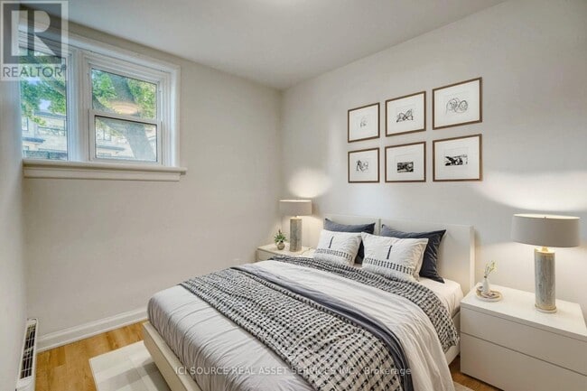 Photo du bâtiment - 295 Kirchoffer Ave