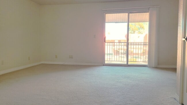 Building Photo - 5251 Indian River Dr