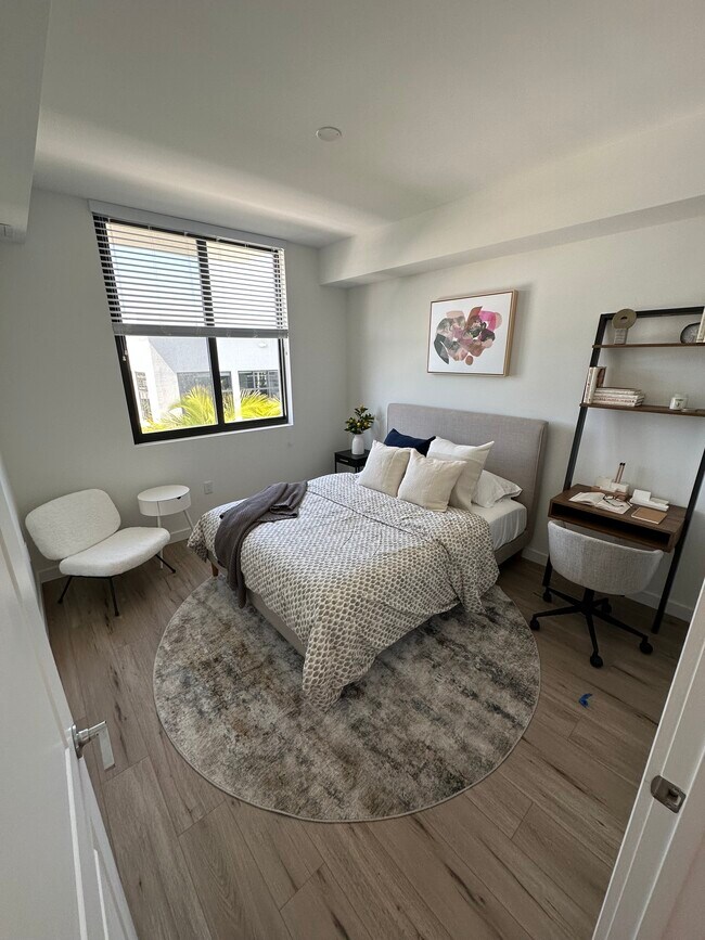 Foto del edificio - 670 W 77th St