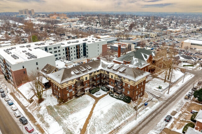 Building Photo - Knickerbocker Apartments