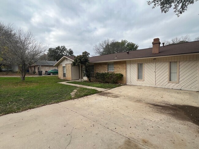 Foto del edificio - 3126 Meadow Creek St., San Antonio, TX. 78251