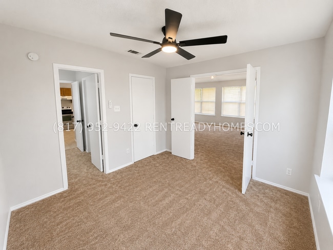 Building Photo - 9902 Plainfield Dr