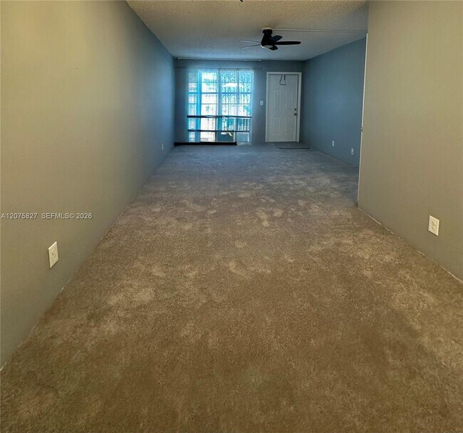Foto del edificio - 3777 NW 78th Ave