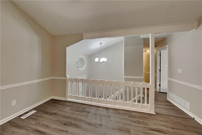 Foto del edificio - 4171 Woodcrest Dr