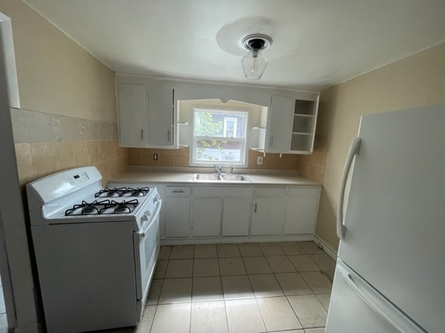 Kitchen - 1466 Van Curler Ave